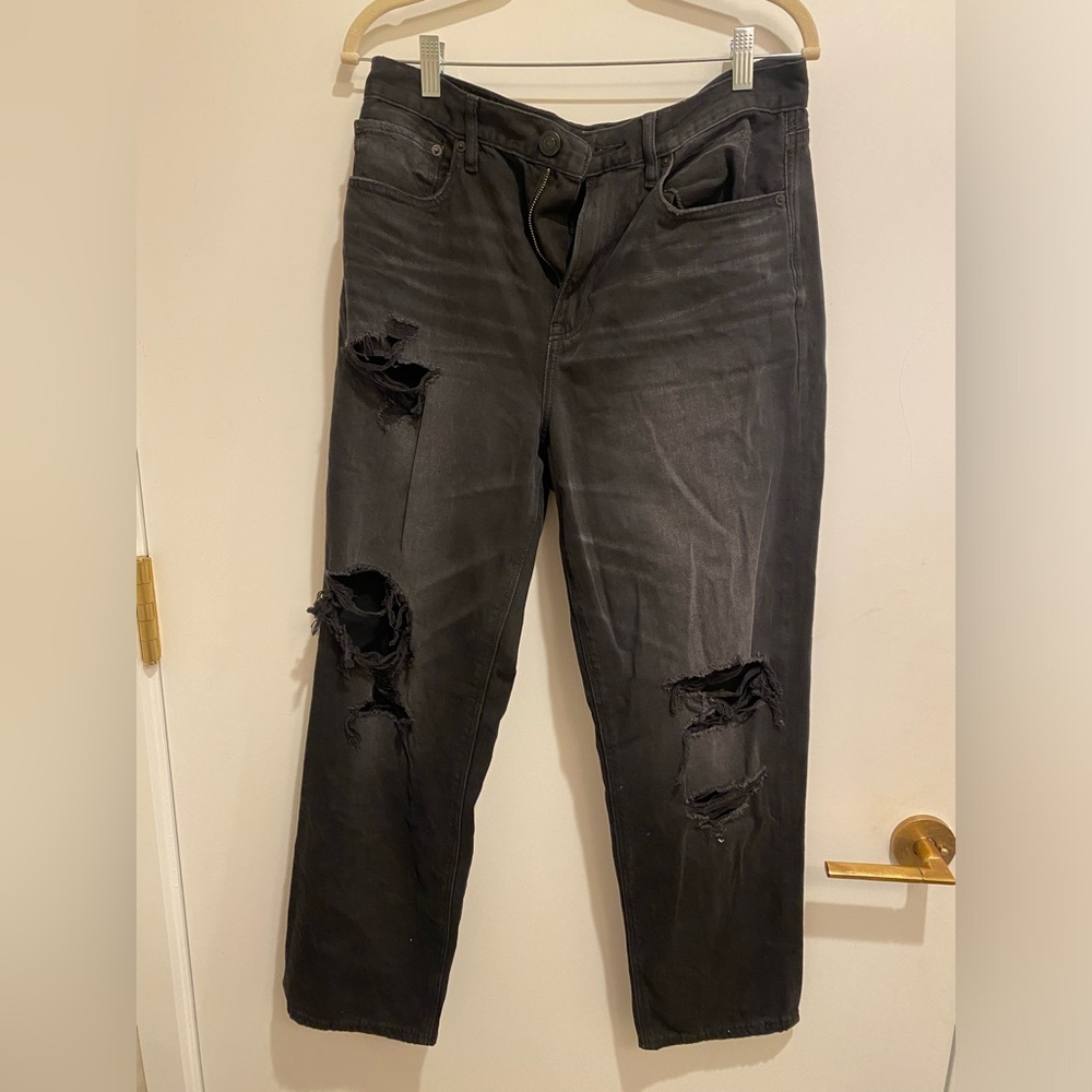 American eagle 90s boyfriend jean. Comfort stretch waistband. Size 10 regular.